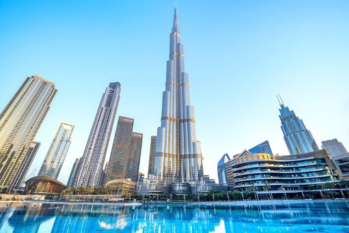Garsusis Burj Khalifos dangoraižis.