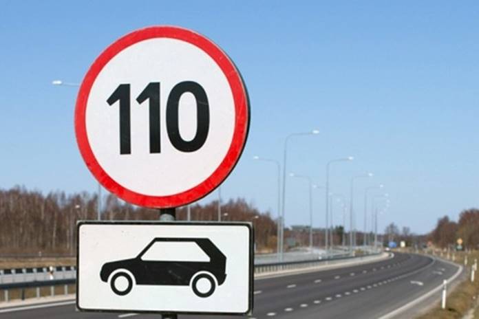 Žiemos sezonu Lietuvos keliuose lengviesiems automobiliams automagistralėse taikomas 110 km/val. greičio apribojimas.