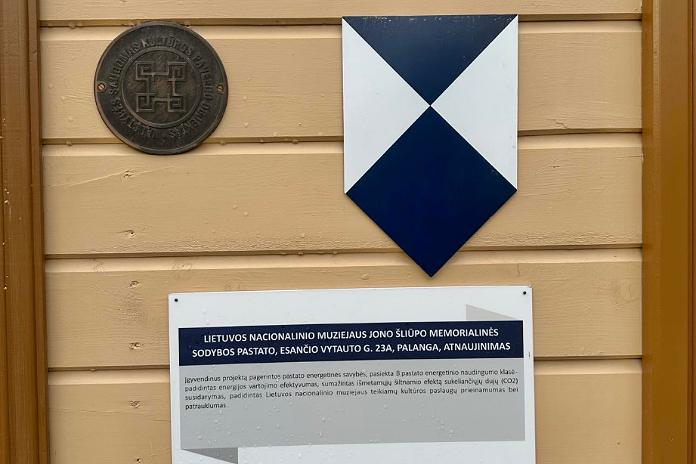 Palangos burmistro Jono Šliūpo muziejaus pastatas pažymėtas skiriamuoju simboliu – „Mėlynojo skydo“ (Blue Shield) ženklu.