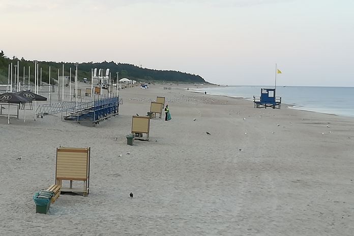 Ramus Palangos paplūdimys, be poilsiautojų šurmulio
