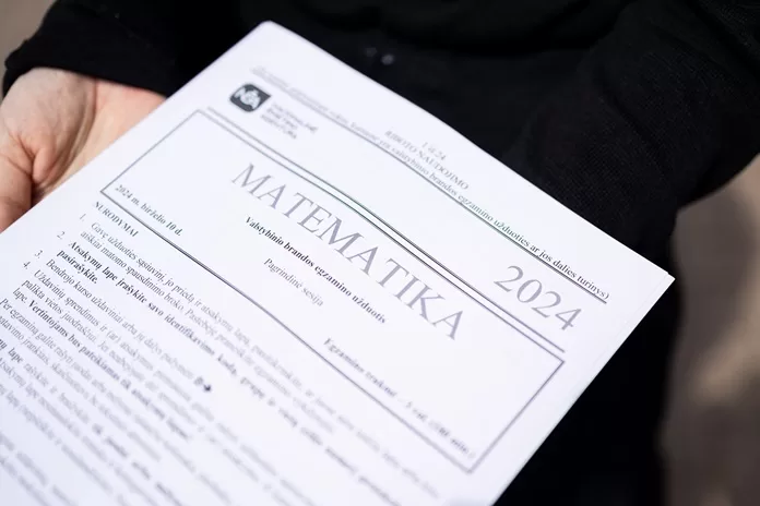 Palangos abiturientai laikys matematikos brandos egzaminą, vienuoliktokai pasitikrins chemijos žinias