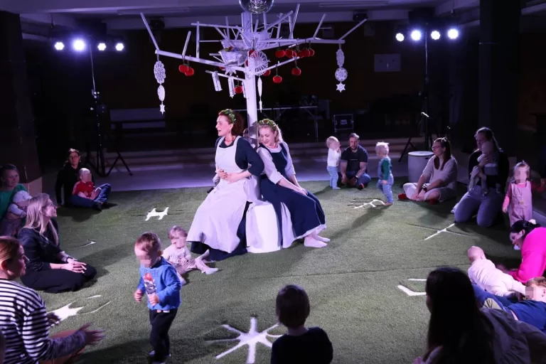 Išskirtinis spektaklis kūdikiams ir besilaukiančioms mamoms Palangos Kurhauze