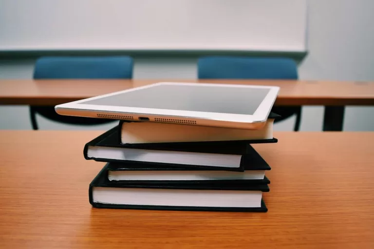 Parengti siūlymai dėl valstybinių brandos egzaminų: siūloma nustatyti adekvačią išlaikymo kartelę