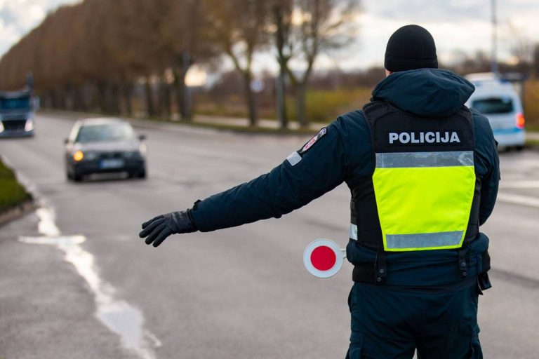 Klaipėdos kelių policijos pareigūnai nustatė daug saugos diržų nesegėjusių vairuotojų ir keleivių