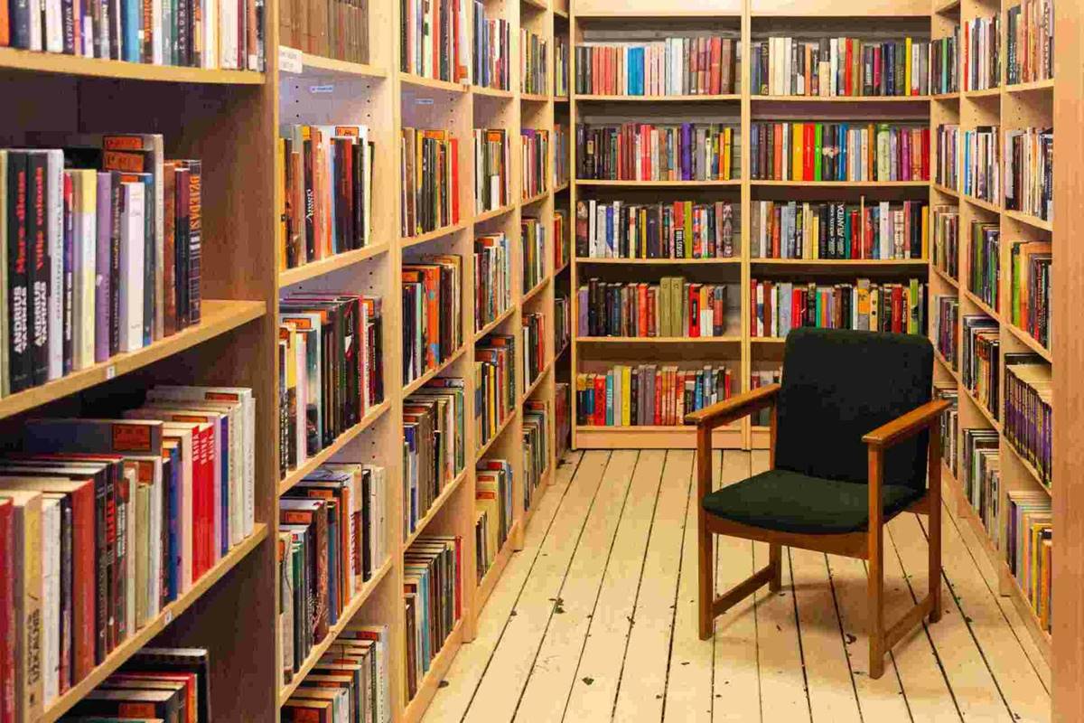 Vasaros skaityklas Palangoje. Nuotrauka Lietuvos nacionalinė Martyno Mažvydo biblioteka.
